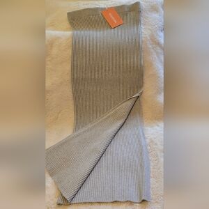 Chic Ribbed Pencil Skirt With Side Slit in Gray